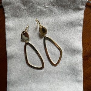 Kendra Scott Kira Drop Earrings in Gold